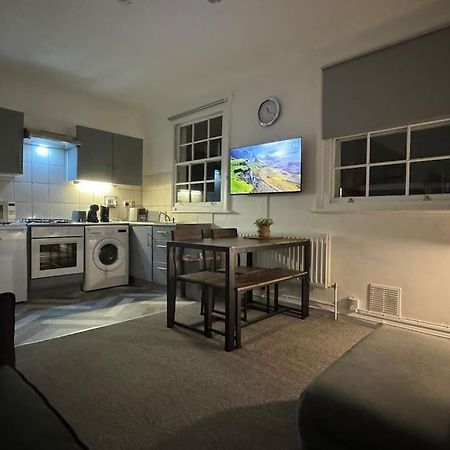 Flat In The Heart Of Camden Town Lejlighed London Eksteriør billede